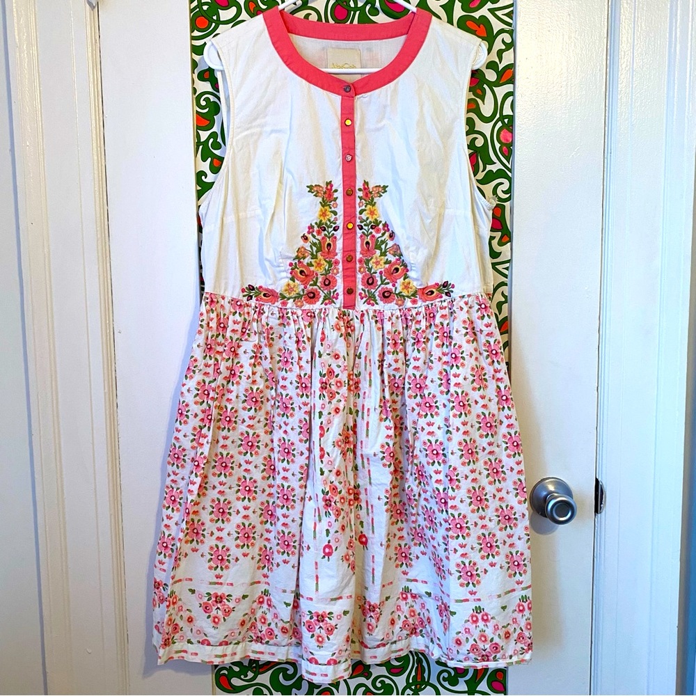 Cutest dress EVER! Mod Cloth “A Conversation Masterpiece” cream dress, size 2X.